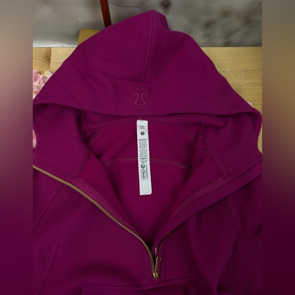 Lululemon Scuba Oversized 1/2 Zip Hoodie
Ripened Raspberry Size XS/Small - Picture 11 of 13